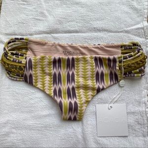 SOLD Acacia Swimwear Pikake Bottom in Arrow